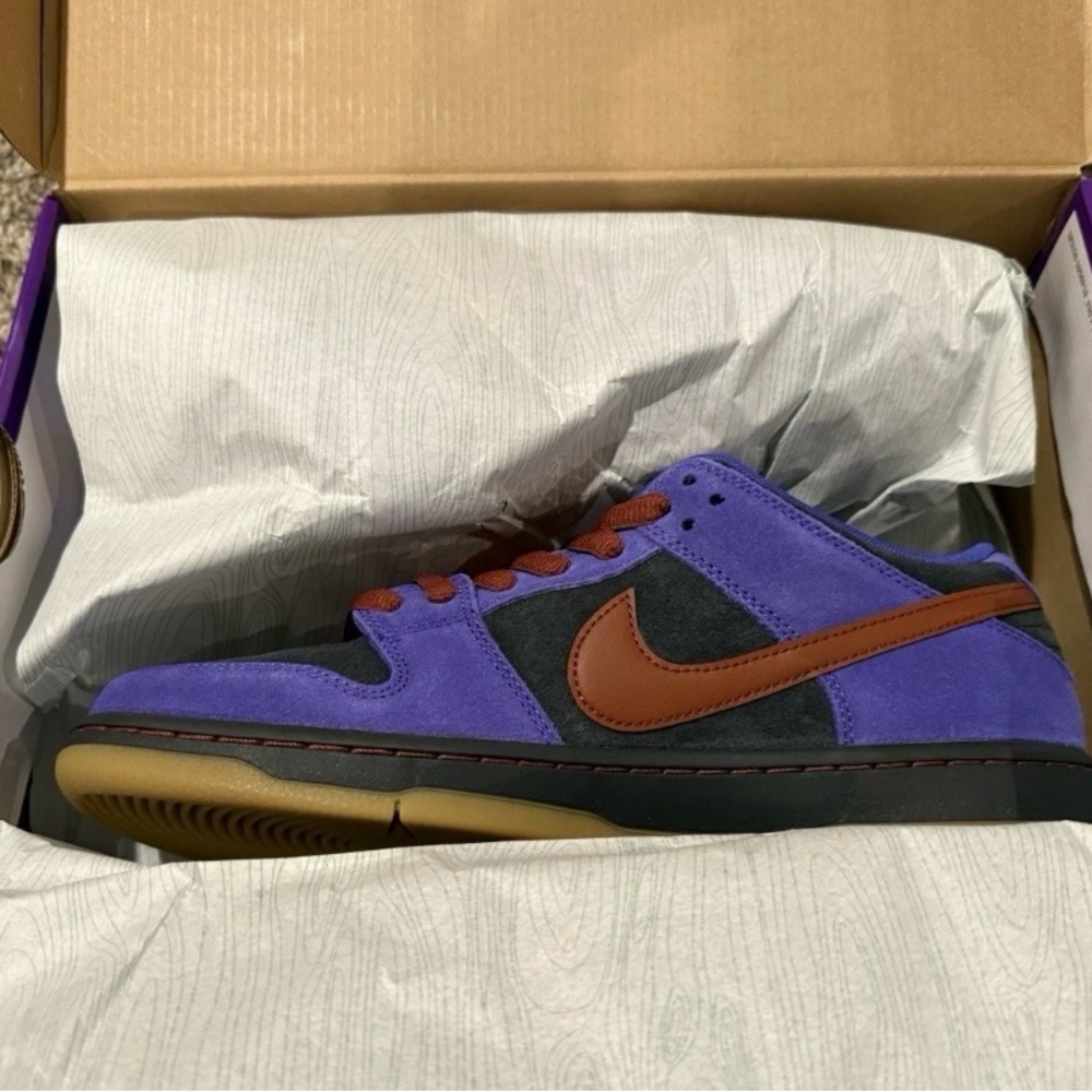 NEW Nike Dunk SB Low Persian Violet Size 10 Men’s Sneakers